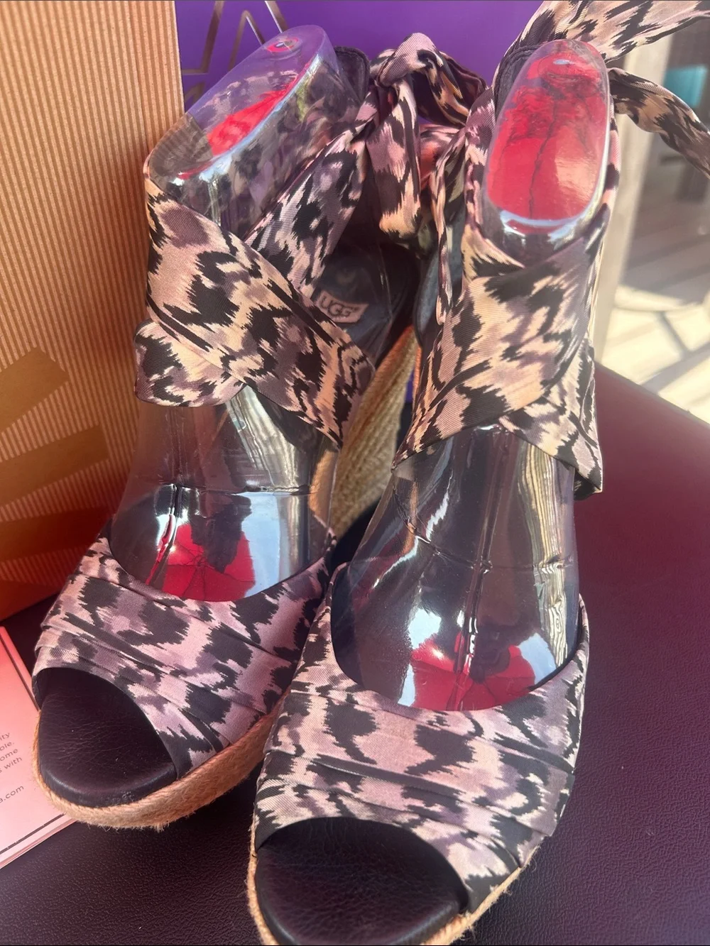 UGG Australia Lucianna Ikat Platform Espadrille Wedge Sandals Size 7.